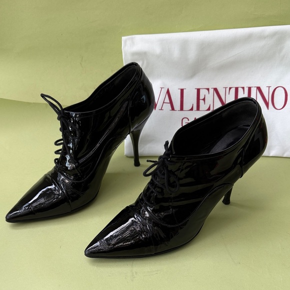 Valentino Garoavani Glossy Patent Leather Black Lace-Up Booties will Dust Bag